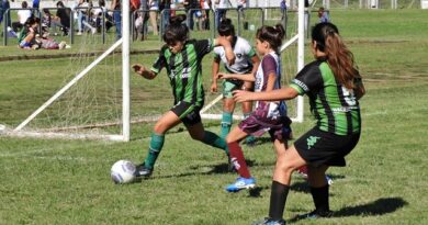 Más de 400 mujeres participan de la Liga Municipal de Fútbol Femenino
