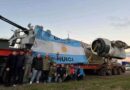 Llegó el avión que se instalará en el Monumento a los Caídos en Malvinas