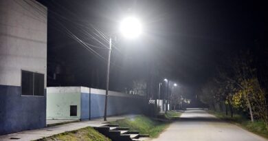 Instalaron nuevas luces LED en el barrio Los Laureles
