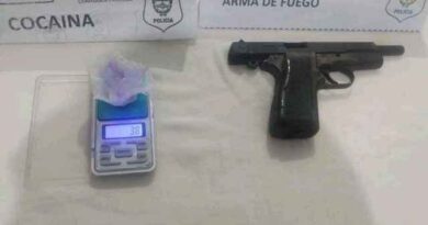 Detienen a un hombre con un arma y cocaína en su poder