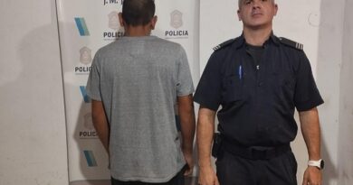 Aprehendieron a un joven por causar daños sobre un vehículo